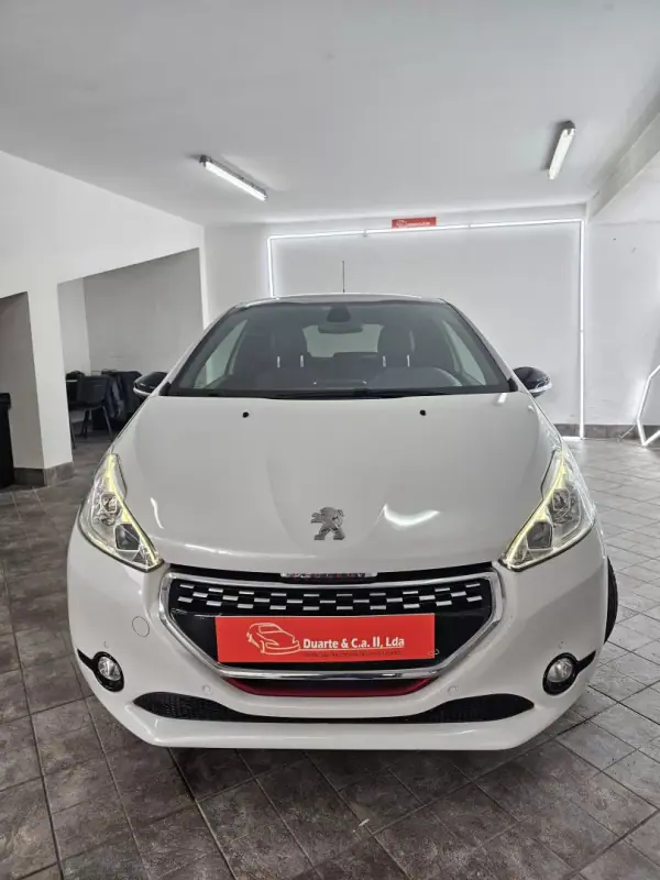 Peugeot 208 2015 - 16650 EUR, 121757 km - AUTO.MOTO.pt - 121757km - foto 5 de 38