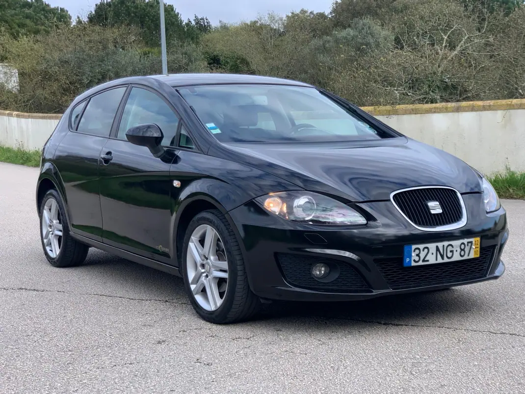 SEAT Leon 2012 - 7150 EUR, 132560 km - AUTO.MOTO.pt - 132560km - foto 2 de 15