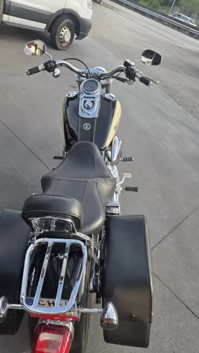 Harley-Davidson Dyna Fat Bob 2012 - 11750 EUR, 45246 km - AUTO.MOTO.pt - 45246km - foto 6 de 8