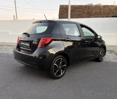 Toyota Yaris 2016 - 11400 EUR, 198746 km - foto 4 de 20