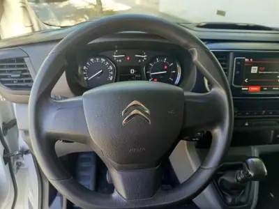 Citroën Jumpy 2021 - 16490 EUR, 129100 km - AUTO.MOTO.pt - 129100km - foto 15 de 18