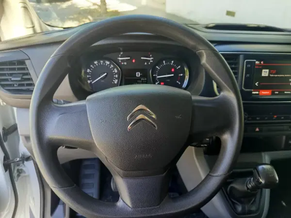 Citroën Jumpy 2021 - 16490 EUR, 129100 km - AUTO.MOTO.pt - 129100km - foto 15 de 18