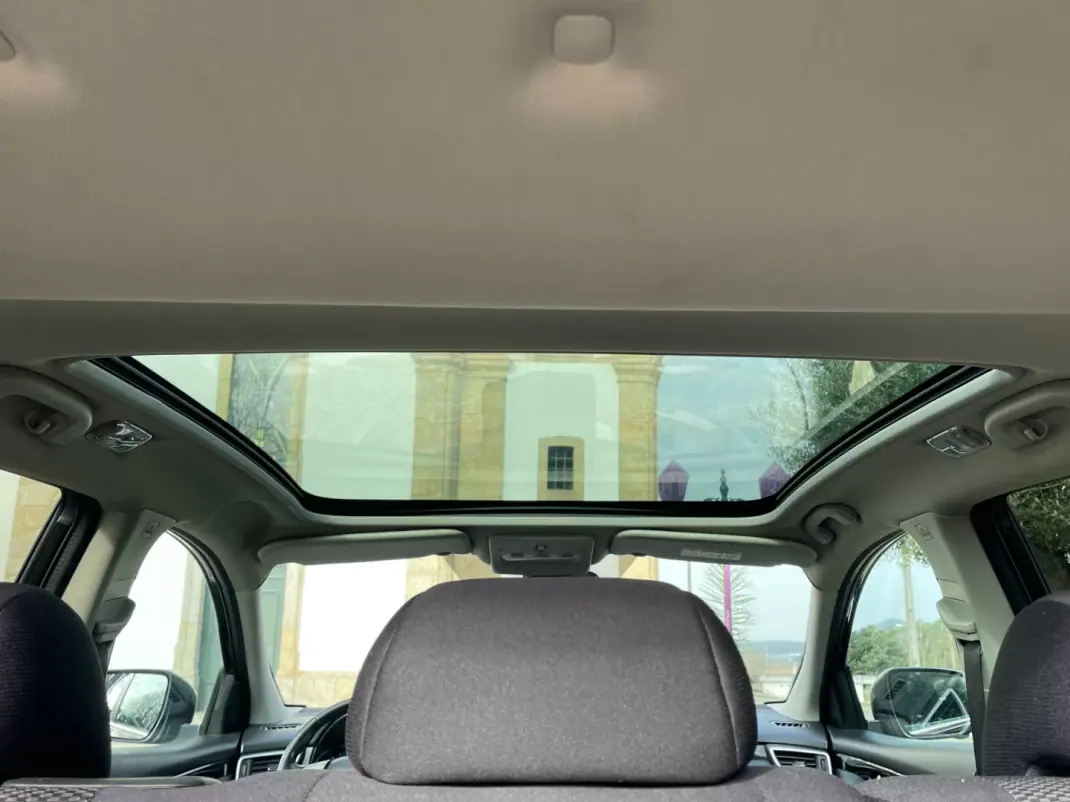 Nissan Qashqai 2017 - 13700 EUR, 243000 km - AUTO.MOTO.pt - 243000km - foto 24 de 28