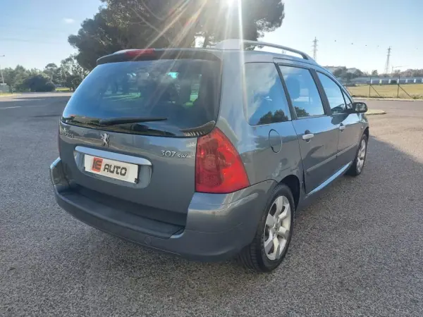 Peugeot 307 SW 2005 - 3490 EUR, 314070 km - AUTO.MOTO.pt - 314070km - foto 5 de 21