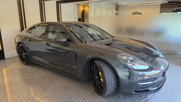 Porsche Panamera 2016 - 62500 EUR, 186989 km - AUTO.MOTO.pt - 186989km - foto 21 de 69