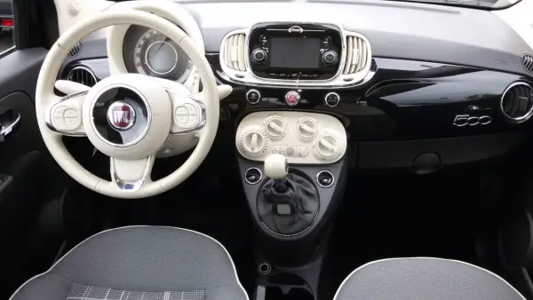 Fiat 500 2019 - 10950 EUR, 105000 km - AUTO.MOTO.pt - 105000km - foto 5 de 5