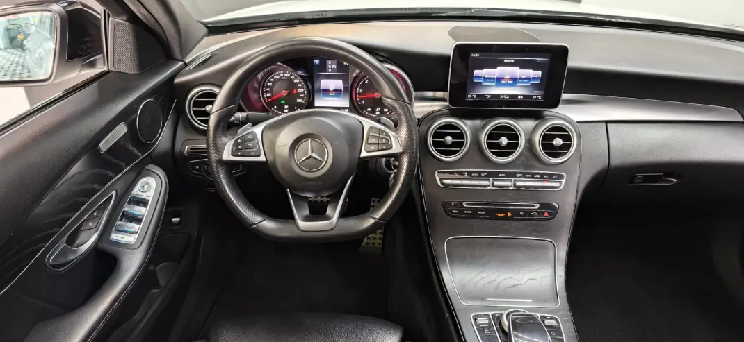 Mercedes-Benz C 220 2016 - 22990 EUR, 170000 km - AUTO.MOTO.pt - 170000km - foto 31 de 36