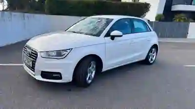 Audi A1 Sportback 2016 - 9900 EUR, 171079 km - AUTO.MOTO.pt - 171079km - foto 7 de 15