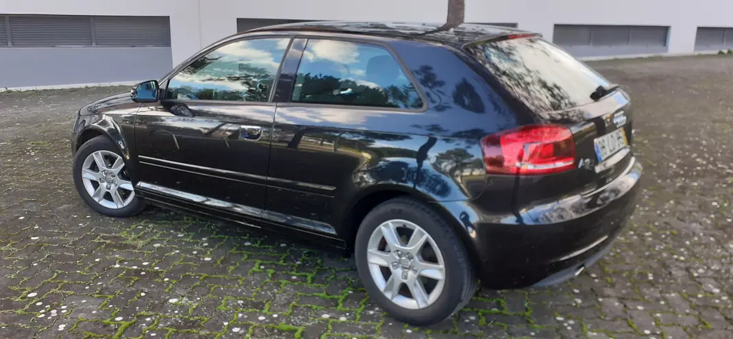 Audi A3 2010 - 6500 EUR, 195000 km - AUTO.MOTO.pt - 195000km - foto 3 de 7