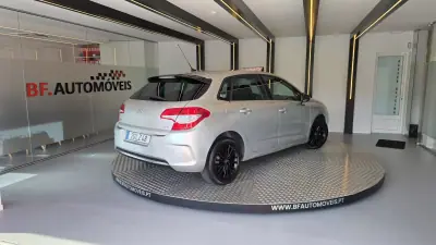 Citroën C4 2011 - 7900 EUR, 225567 km - AUTO.MOTO.pt - 225567km - foto 4 de 49