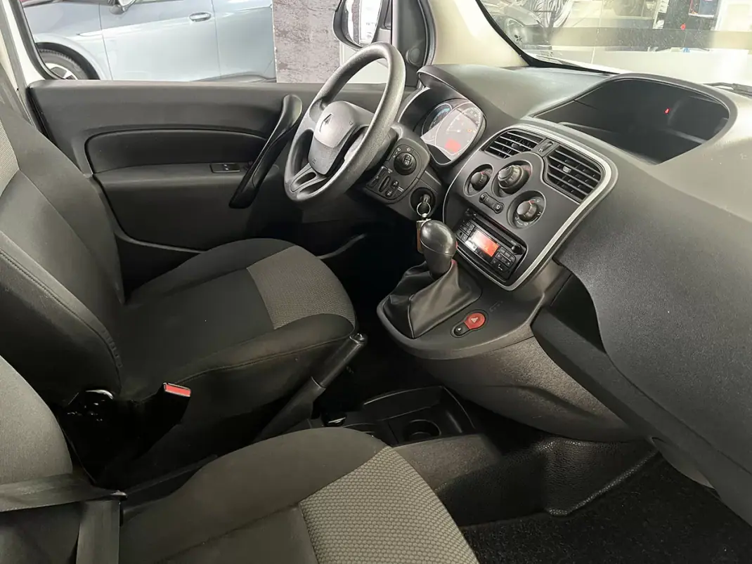 Renault KANGOO EXPRESS MAXI Z.E. 33 2021 - 15800 EUR, 22422 km - AUTO.MOTO.pt - 22422km - foto 16 de 21