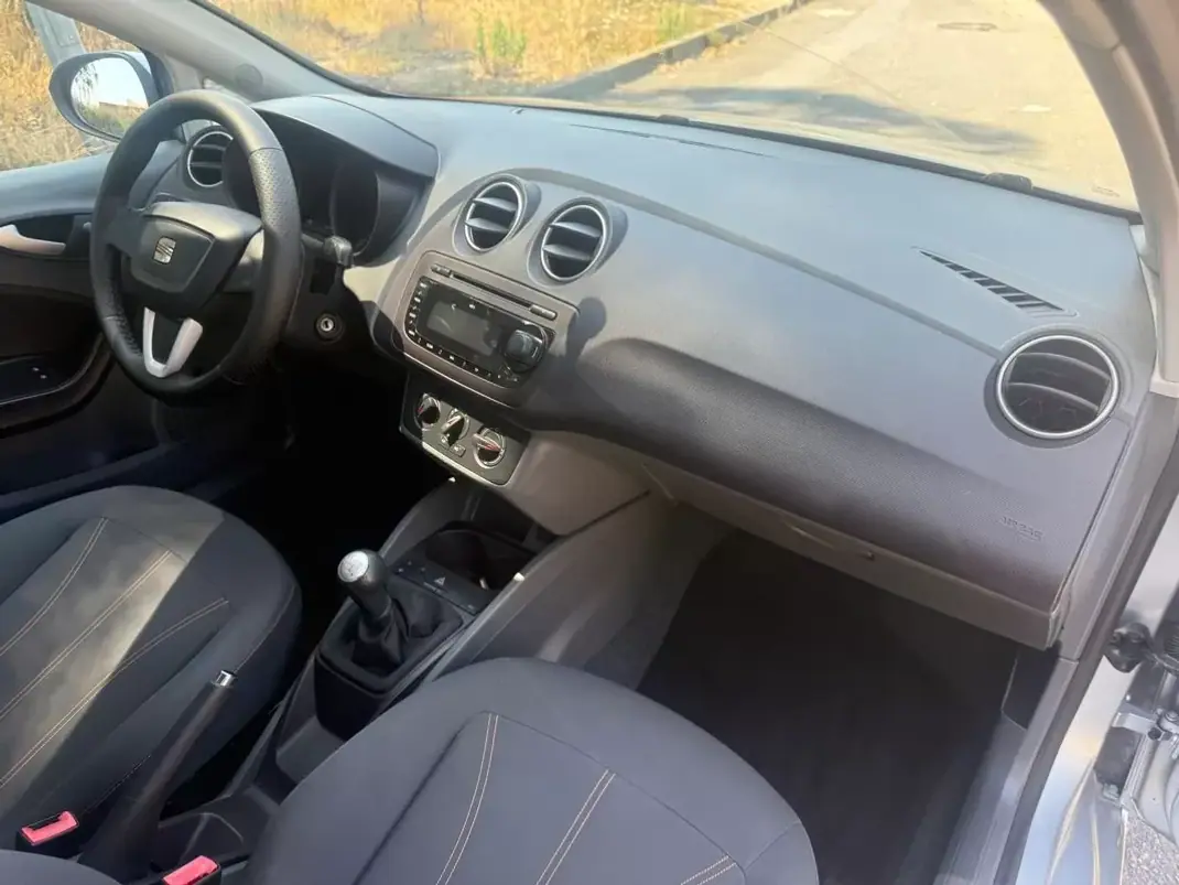 SEAT Ibiza 2011 - 6450 EUR, 199000 km - 199000km - foto 13 de 25