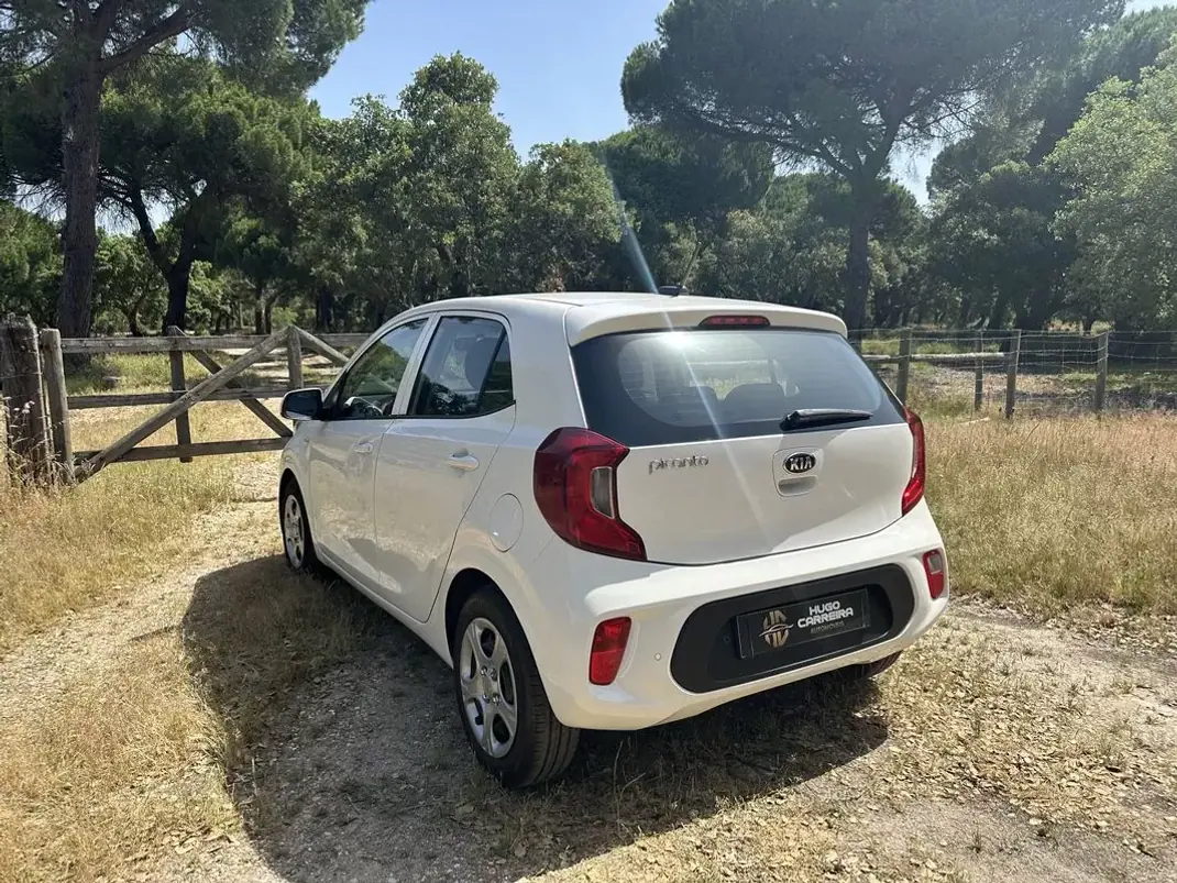 Kia Picanto 2021 - 10450 EUR, 86000 km - AUTO.MOTO.pt - 86000km - foto 4 de 11