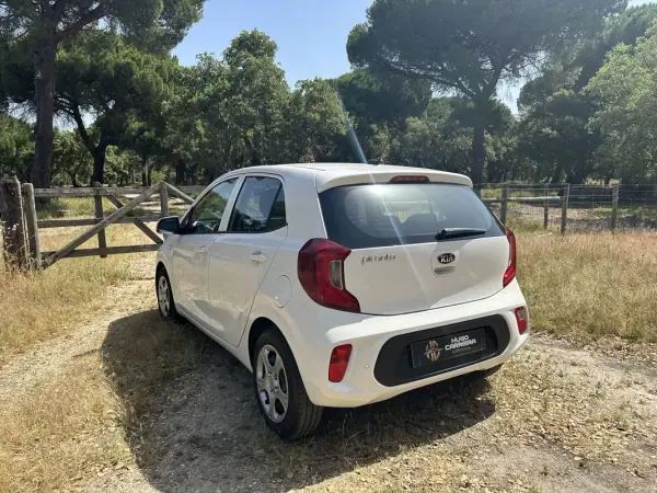 Kia Picanto 2021 - 10450 EUR, 86000 km - AUTO.MOTO.pt - 86000km - foto 4 de 11