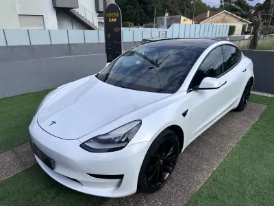 Tesla Model 3 2019 - 15500 EUR, 333000 km - AUTO.MOTO.pt - 333000km - foto 6 de 62