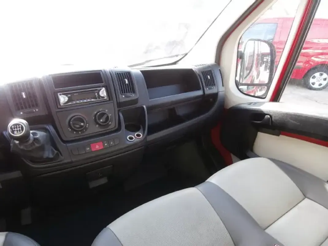 Fiat 2014 - 17000 EUR, 238159 km - AUTO.MOTO.pt - 238159km - foto 14 de 24