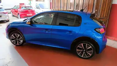 Peugeot e-208 2020 - 22890 EUR, 12197 km - AUTO.MOTO.pt - 12197km - foto 19 de 77