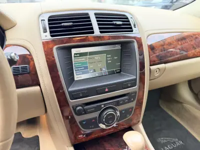 Jaguar XK 2006 - 38500 EUR, 186000 km - AUTO.MOTO.pt - 186000km - foto 5 de 15