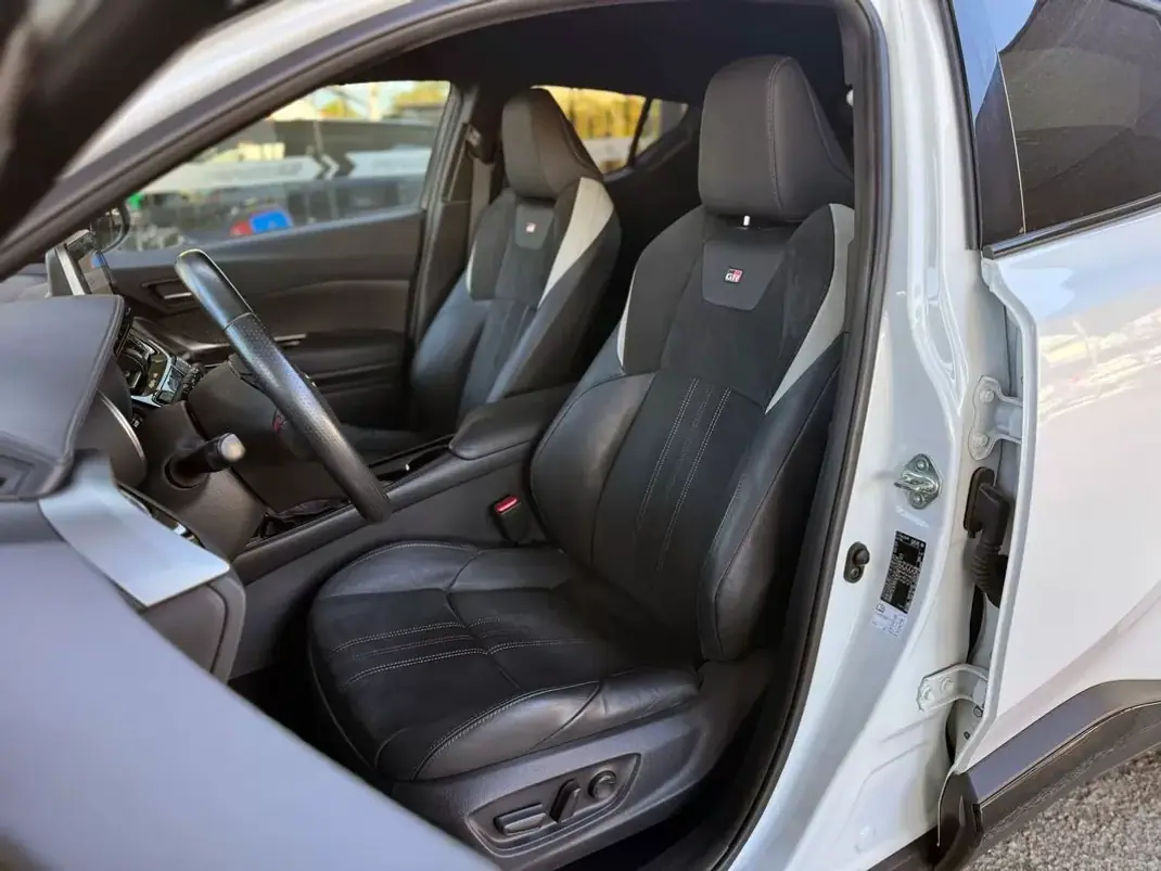 Toyota C-HR 2022 - 30900 EUR, 79989 km - 79989km - foto 19 de 60