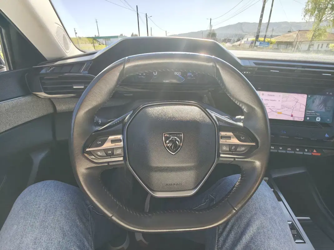 Peugeot 308 2022 - 19500 EUR, 130000 km - AUTO.MOTO.pt - 130000km - foto 30 de 37