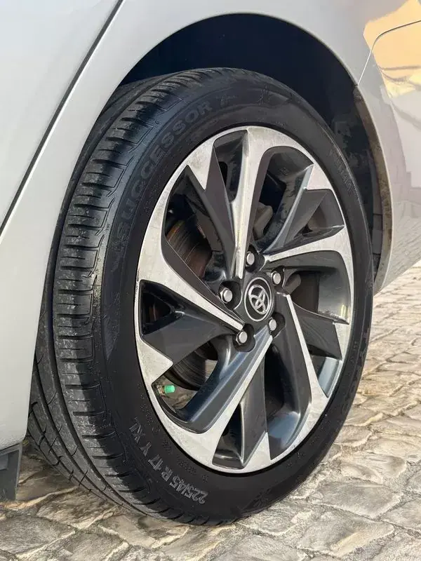 Toyota Auris Touring Sports 2016 - 13950 EUR, 98019 km - AUTO.MOTO.pt - 98019km - foto 10 de 28