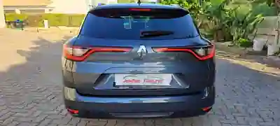 Renault Mégane Sport Tourer 2020 — foto 6 de 14