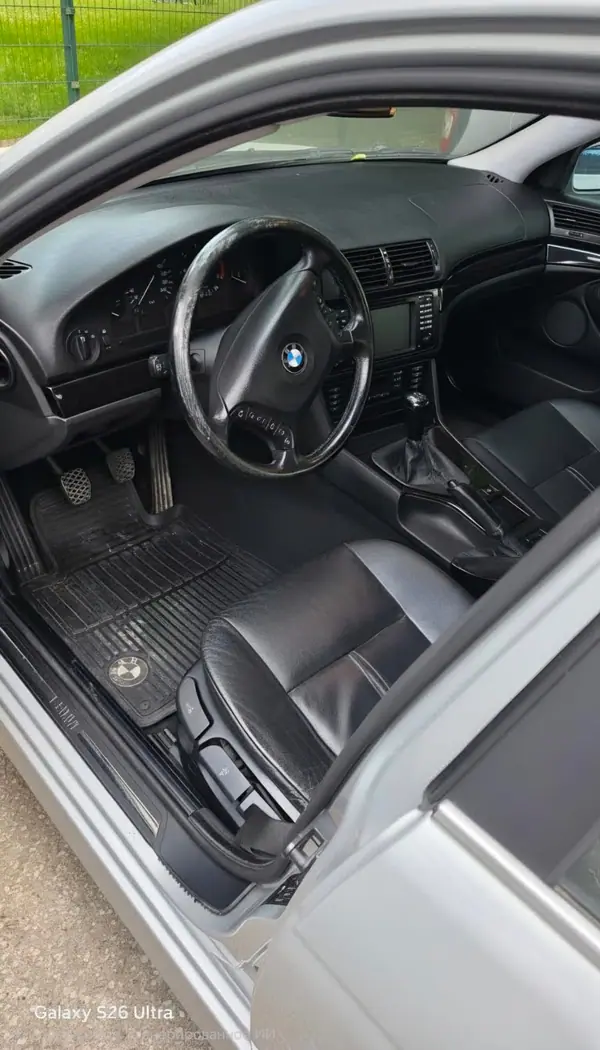 BMW 520 2003 - 4500 EUR, 300000 km - AUTO.MOTO.pt - 300000km - foto 14 de 23