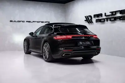 Porsche Panamera Sport Turismo 2020 - 63950 EUR, 111000 km - AUTO.MOTO.pt - 111000km - foto 10 de 53