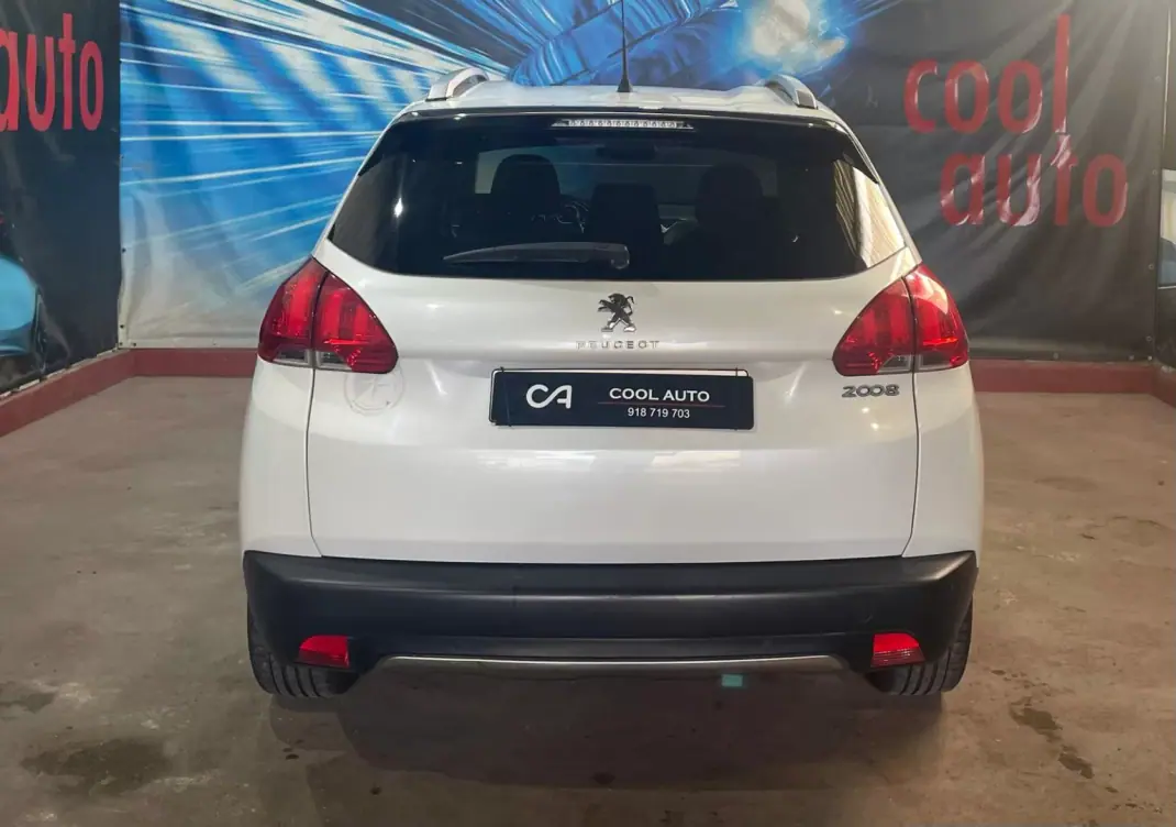 Peugeot 2008 2015 - 8500 EUR, 166000 km - AUTO.MOTO.pt - 166000km - foto 5 de 44