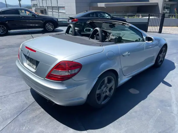 Mercedes-Benz SLK 350 2005 - 22500 EUR, 80000 km - AUTO.MOTO.pt - 80000km - foto 4 de 13