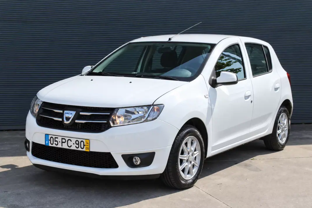 Dacia Sandero 2014 - 6990 EUR, 99876 km - 99876km - foto 3 de 25