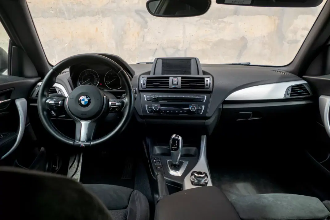BMW 120 2014 - 18990 EUR, 140000 km - 140000km - foto 15 de 30