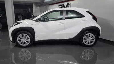 Toyota Aygo X 2023 - 15990 EUR, 33500 km - foto 2 de 24