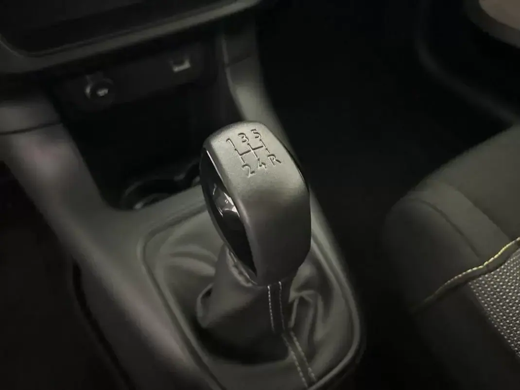 Citroën C3 2022 - 13900 EUR, 91410 km - AUTO.MOTO.pt - 91410km - foto 8 de 10