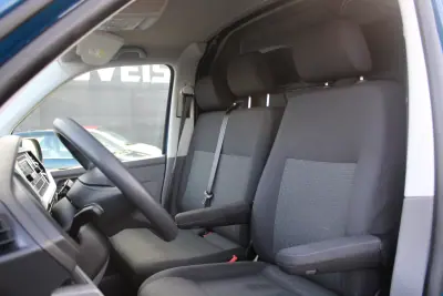 VW Transporter 2.0 TDI Confortline Extra 150Cv 2021 - 22990 EUR, 115000 km - AUTO.MOTO.pt - 115000km - foto 15 de 19