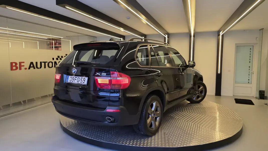 BMW X5 2008 - 14900 EUR, 273516 km - AUTO.MOTO.pt - 273516km - foto 4 de 51
