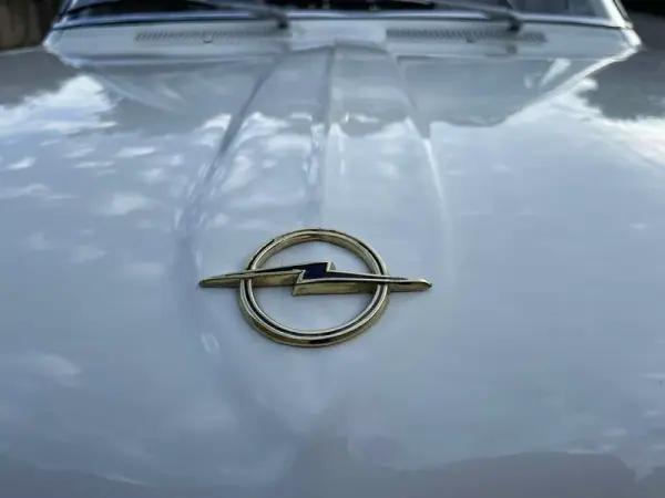 Opel Olympia 1965 - 25000 EUR, 92000 km - AUTO.MOTO.pt - 92000km - foto 23 de 37