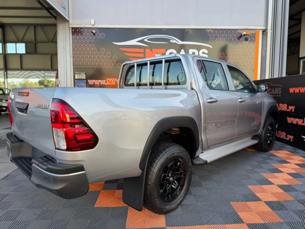 Toyota Hilux 2025 - 64900 EUR, 34 km - AUTO.MOTO.pt - 34km - foto 2 de 29