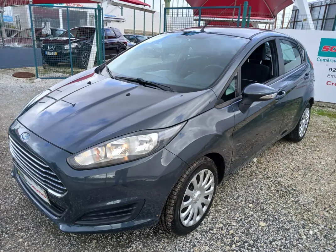 Ford Fiesta 2013 - 8150 EUR, 106782 km - AUTO.MOTO.pt - 106782km - foto 2 de 26