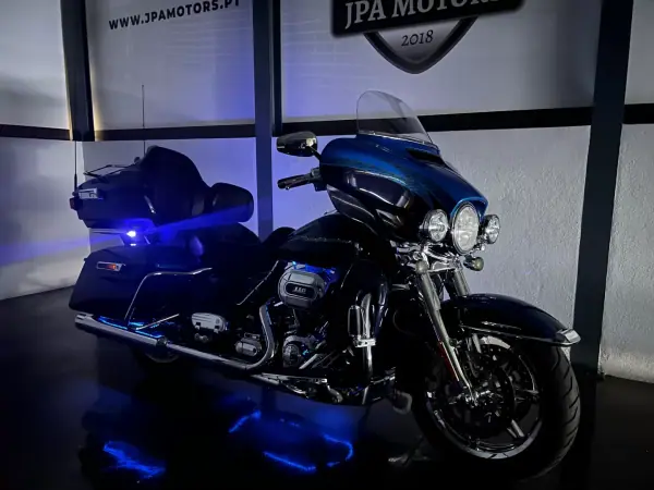 Harley-Davidson FLHTC 2014 - 20900 EUR, 39000 km - AUTO.MOTO.pt - 39000km - foto 18 de 27