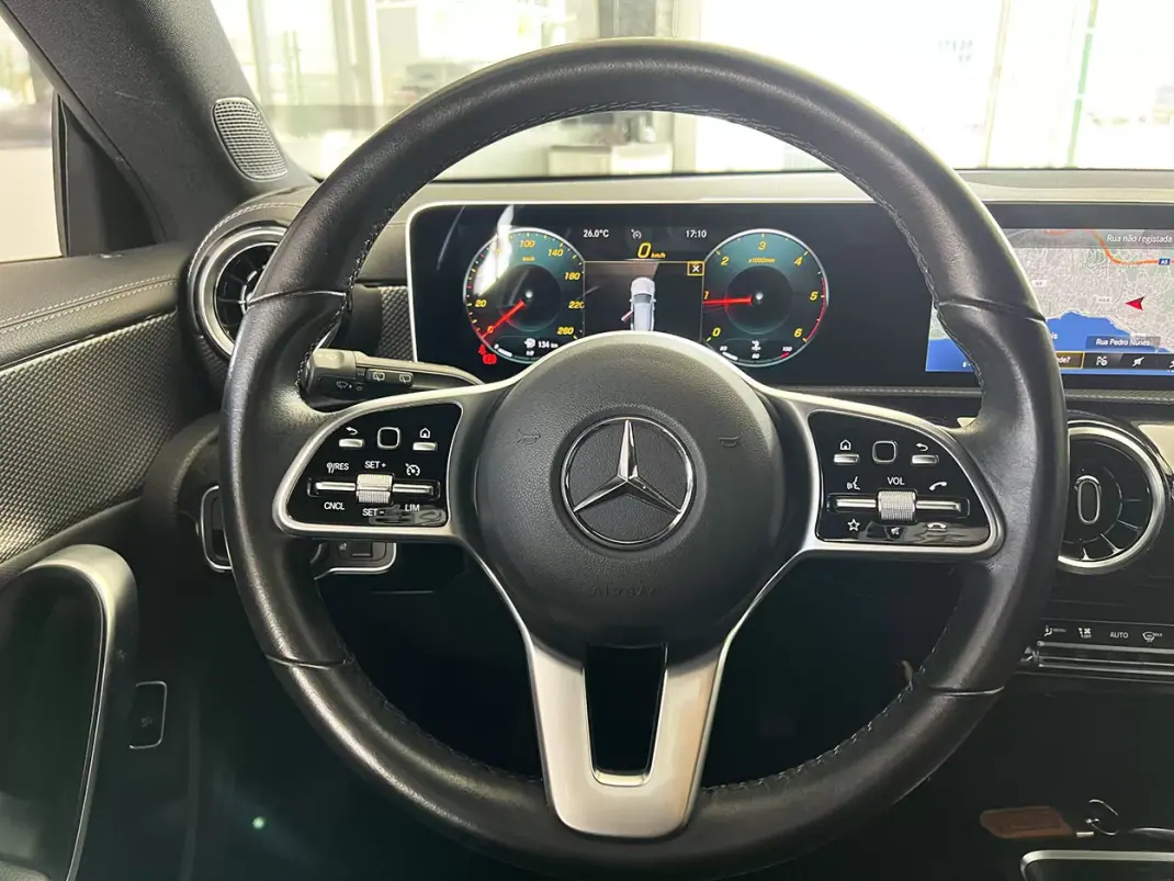 Mercedes-Benz CLA 180 2020 - 24800 EUR, 113371 km - 113371km - foto 8 de 25