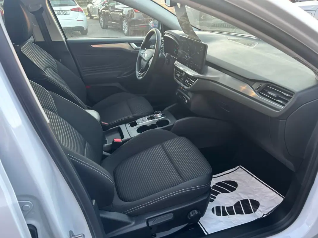 Ford Focus SW 2023 - 25990 EUR, 31000 km - AUTO.MOTO.pt - 31000km - foto 9 de 16
