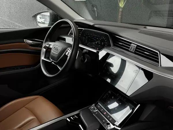 Audi Q8 e-Tron Sportback 2024 - 54990 EUR, 24200 km - AUTO.MOTO.pt - 24200km - foto 34 de 34