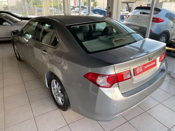 Honda Accord 2009 - 9250 EUR, 266508 km - AUTO.MOTO.pt - 266508km - foto 31 de 34