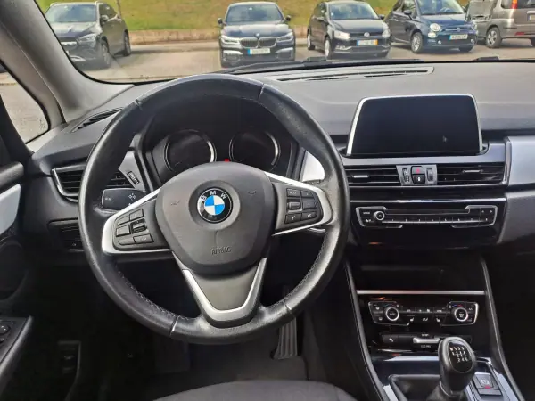 BMW 216 Gran Tourer 2019 - 16500 EUR, 100000 km - AUTO.MOTO.pt - 100000km - foto 11 de 27