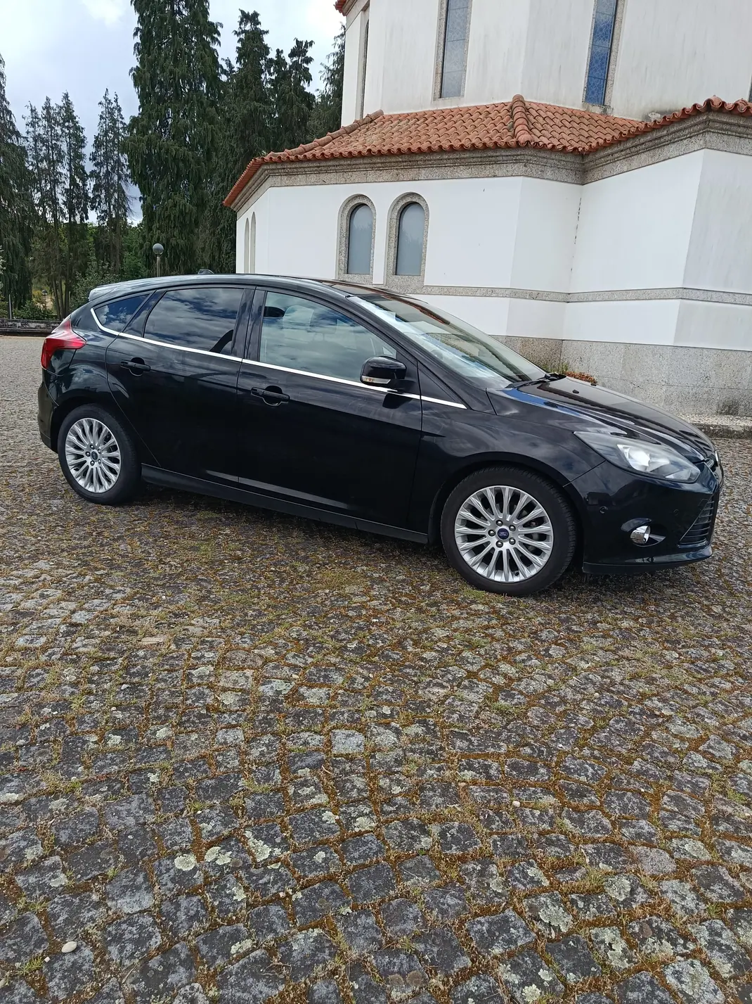 Ford Focus 2014 - 8200 EUR, 203000 km - AUTO.MOTO.pt - 203000km - foto 5 de 10