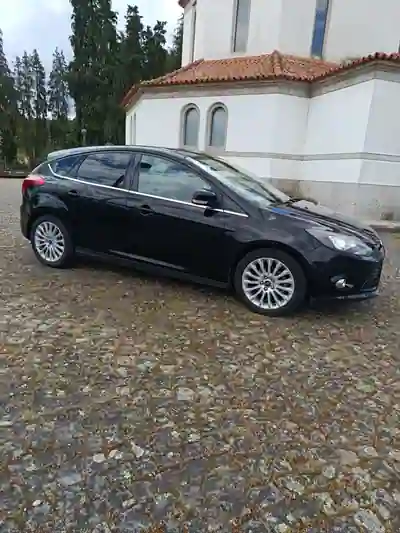 Ford Focus 2014 - 8200 EUR, 203000 km - AUTO.MOTO.pt - 203000km - foto 5 de 10