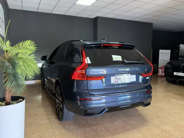 Volvo XC 60 2021 - 42990 EUR, 89987 km - AUTO.MOTO.pt - 89987km - foto 5 de 21