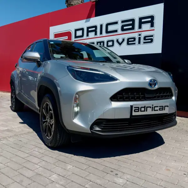 Toyota Yaris Cross 2022 - 22500 EUR, 102692 km - AUTO.MOTO.pt - 102692km - foto 3 de 27