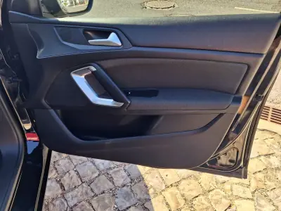 Peugeot 308 SW 2018 - 8990 EUR, 134000 km - 134000km - foto 24 de 26